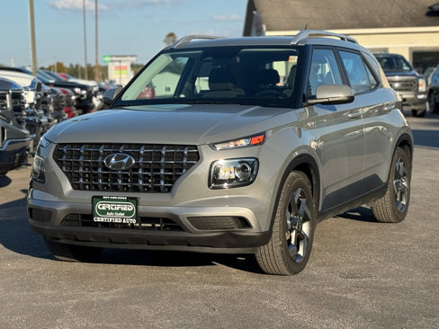 Used 2023 Hyundai Venue SEL image 1