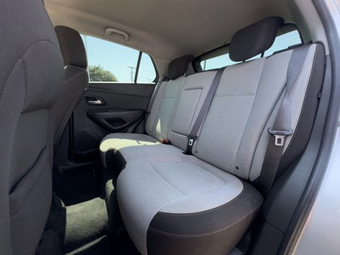 Used 2017 Chevrolet Trax LS image 40