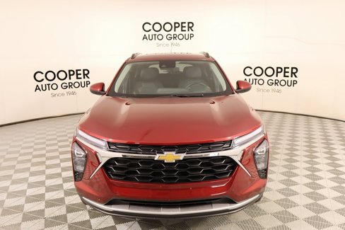 Used 2024 Chevrolet Trax LT w/ Driver Confidence Package image 9