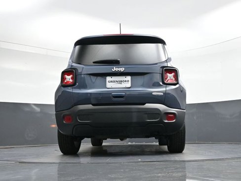 Used 2020 Jeep Renegade Latitude image 29