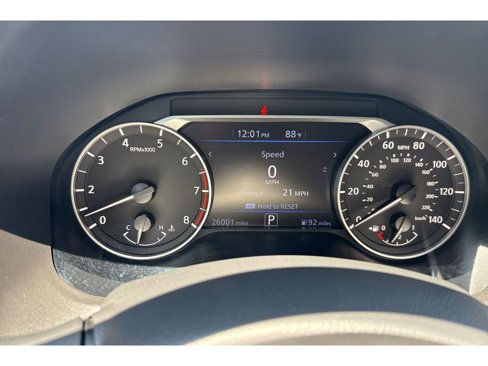Used 2024 Nissan Altima 2.5 SR w/ SR Premium Package image 39