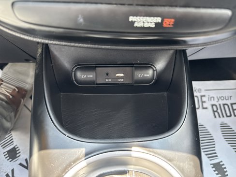 Used 2019 Kia Soul + image 17