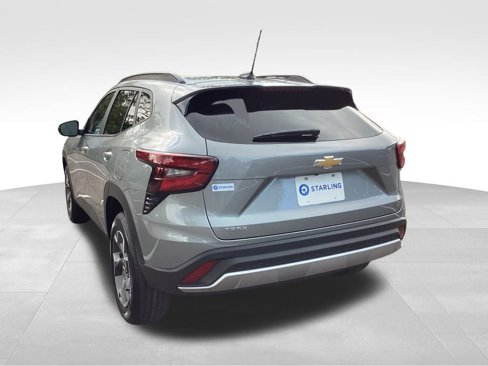 New 2025 Chevrolet Trax LT image 6