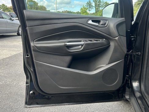 Used 2013 Ford Escape Titanium w/ Parking Technology Pkg image 17