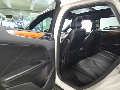 Used 2016 Lincoln MKC Reserve image 16