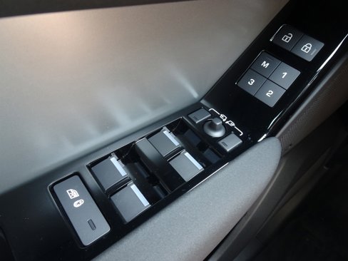 Certified 2025 Land Rover Range Rover Velar S image 24
