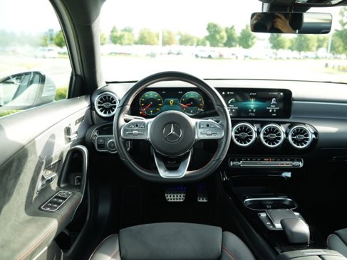 Certified 2022 Mercedes-Benz A 220 4MATIC image 22