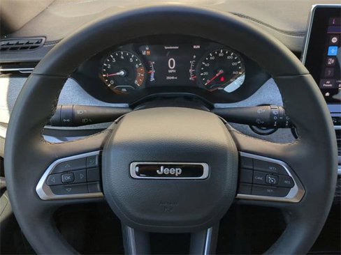 Certified 2024 Jeep Compass Latitude image 29