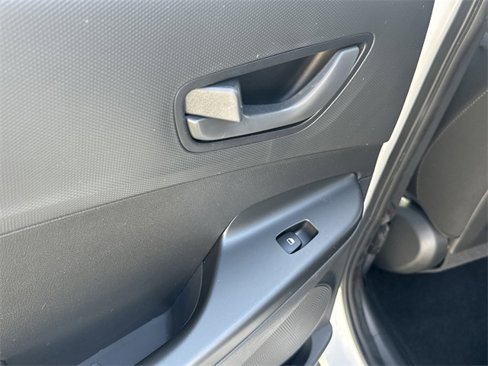 Certified 2022 Hyundai Kona SEL image 12