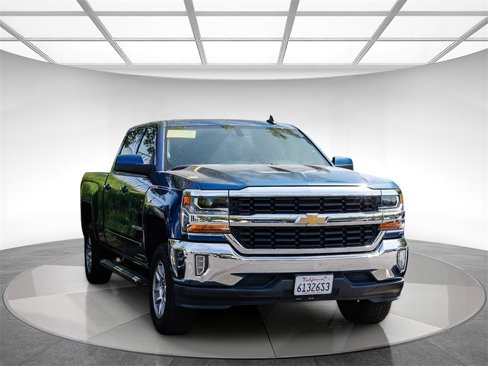 Used 2017 Chevrolet Silverado 1500 LT w/ All Star Edition image 2