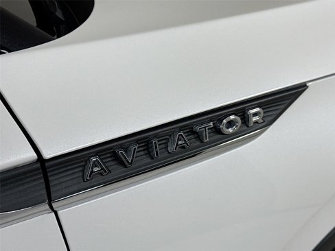 Used 2022 Lincoln Aviator Reserve w/ Equipment Group 201A image 37