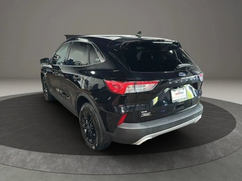 Used 2021 Ford Escape SE w/ Cold Weather Package image 3
