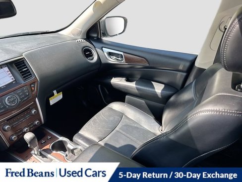 Used 2019 Nissan Pathfinder Platinum image 27