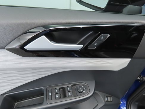 Certified 2024 Volkswagen Taos S image 24