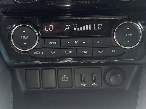 Used 2018 Mitsubishi Eclipse Cross SE image 28