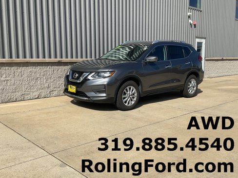 Used 2017 Nissan Rogue SV image 1
