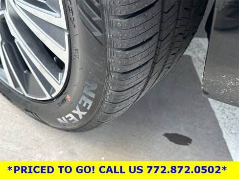 Used 2022 Volvo XC90 T6 Momentum w/ Protection Package Premier image 11