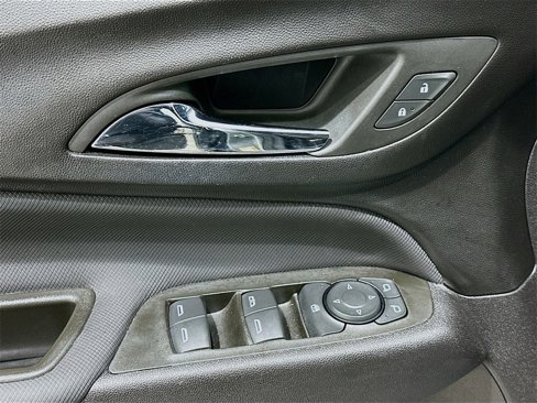 Used 2024 Chevrolet Equinox RS w/ RS Leather Package image 18
