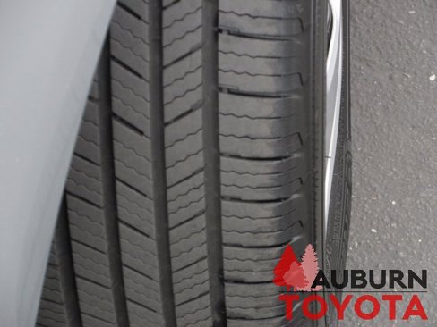 Used 2015 Toyota Prius Two image 5