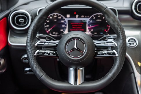 Used 2024 Mercedes-Benz GLC 300 4MATIC image 14