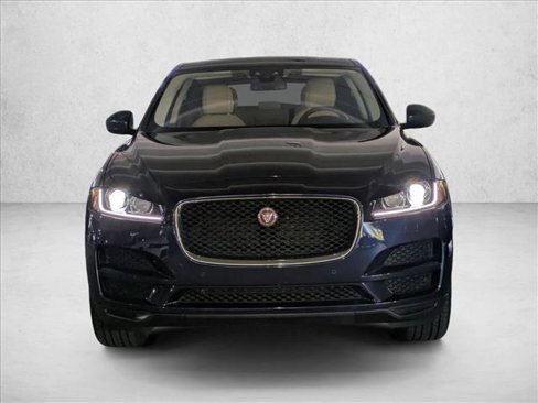 Used 2018 Jaguar F-PACE Prestige image 2