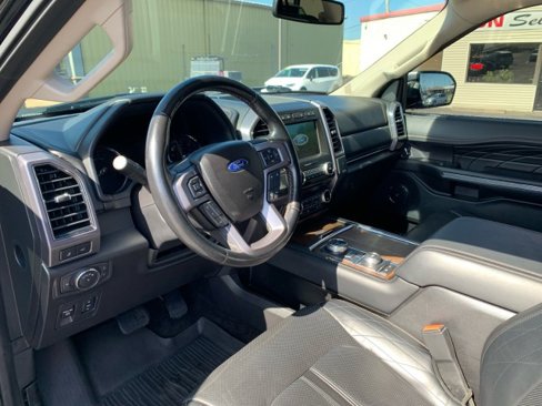 Used 2018 Ford Expedition Platinum image 8