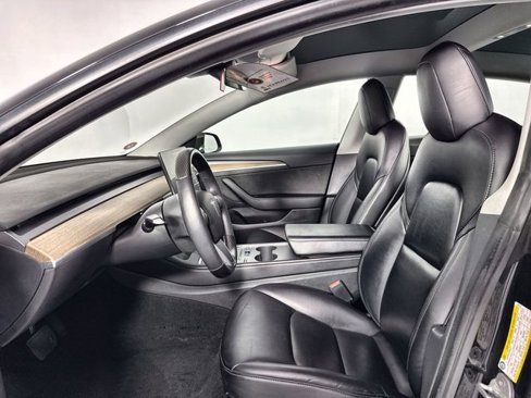 Used 2021 Tesla Model 3 Standard Range Plus image 18