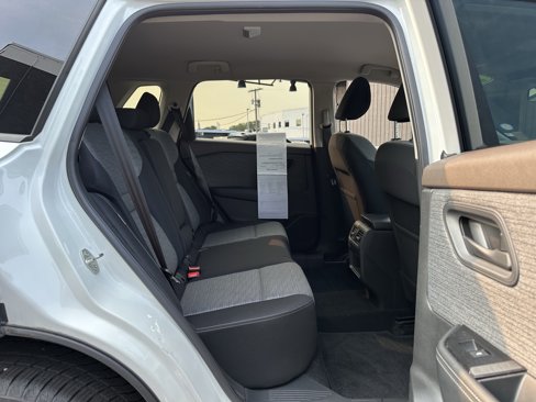 Used 2021 Nissan Rogue S image 12