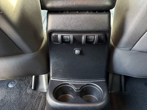 Used 2015 Jeep Wrangler Unlimited Sahara w/ Connectivity Group image 20