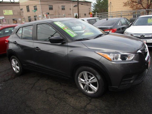 Used 2020 Nissan Kicks SV image 3