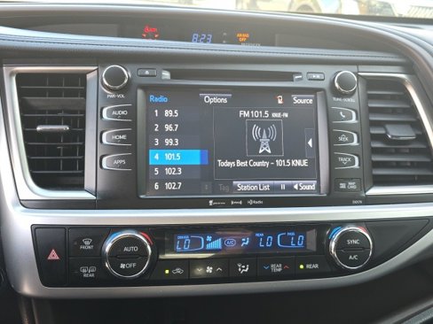 Used 2018 Toyota Highlander XLE image 25