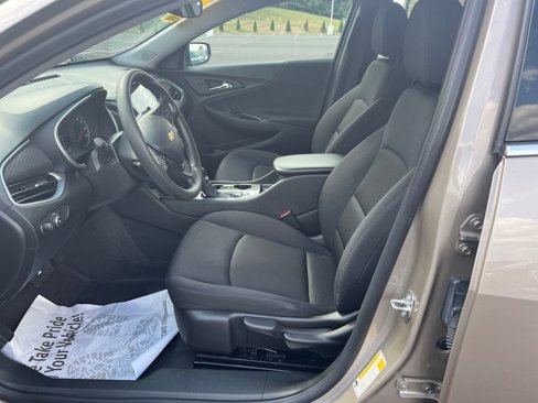 Used 2023 Chevrolet Malibu LS image 9