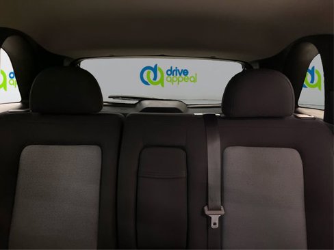 Used 2013 Chevrolet Captiva Sport LS image 19