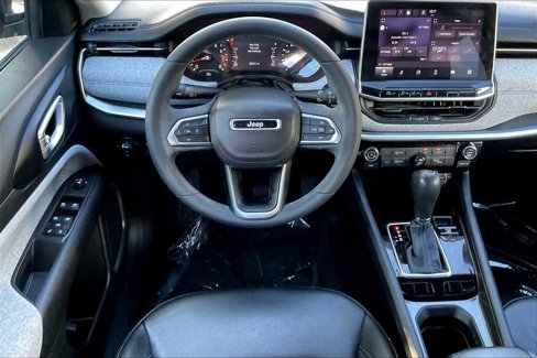 Used 2022 Jeep Compass Latitude image 5