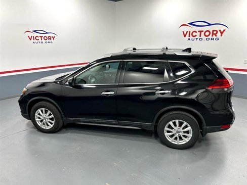 Used 2017 Nissan Rogue SV image 4