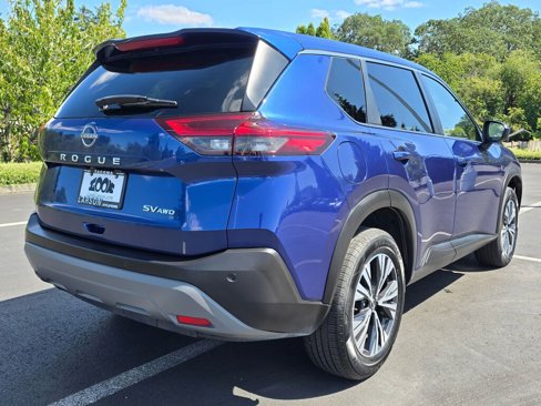 Used 2023 Nissan Rogue SV image 4