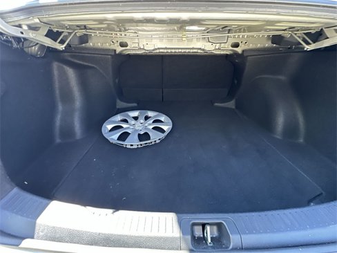 Used 2022 Toyota Corolla LE image 25