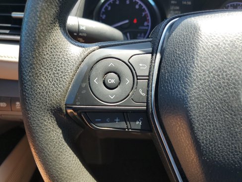 Used 2019 Toyota Camry SE image 14
