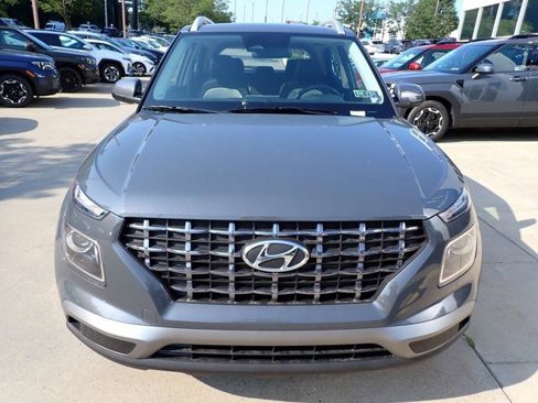 New 2025 Hyundai Venue SEL image 28