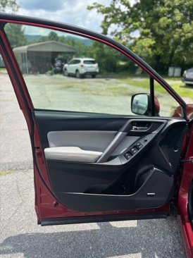 Used 2015 Subaru Forester 2.5i Limited w/ Popular Package #2 image 11
