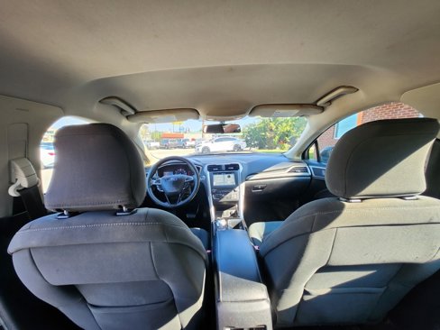 Used 2018 Ford Fusion SE w/ Fusion SE Technology Package image 29