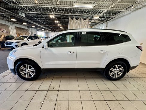 Used 2017 Chevrolet Traverse LT image 10