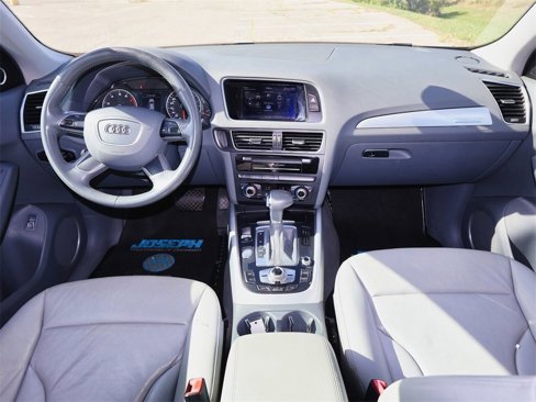 Used 2017 Audi Q5 2.0T Premium Plus w/ Technology Package image 18