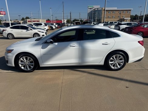 Used 2024 Chevrolet Malibu LT image 2