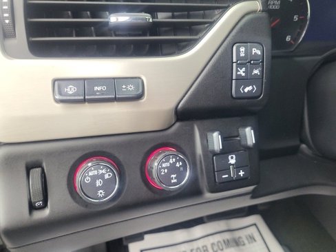 Used 2016 GMC Yukon Denali w/ Open Road Package image 17