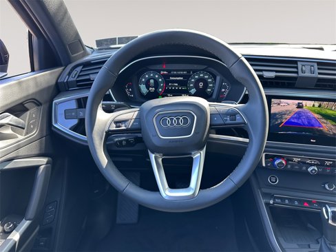 New 2025 Audi Q3 2.0T Premium image 12