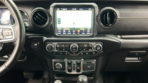 Used 2023 Jeep Wrangler Unlimited Sahara image 20
