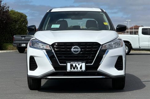 New 2025 Nissan Kicks Play S image 9