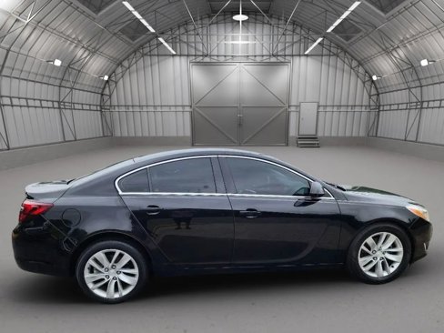 Used 2016 Buick Regal image 7