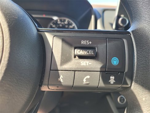 Used 2021 Nissan Rogue SV image 27